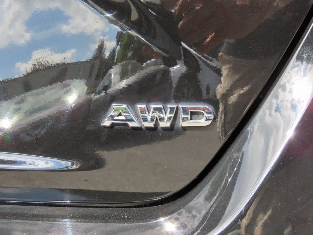 Vehicle image 18 of 26