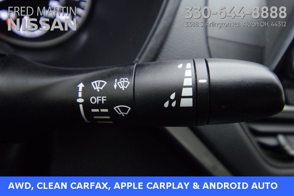 Vehicle image 27 of 30