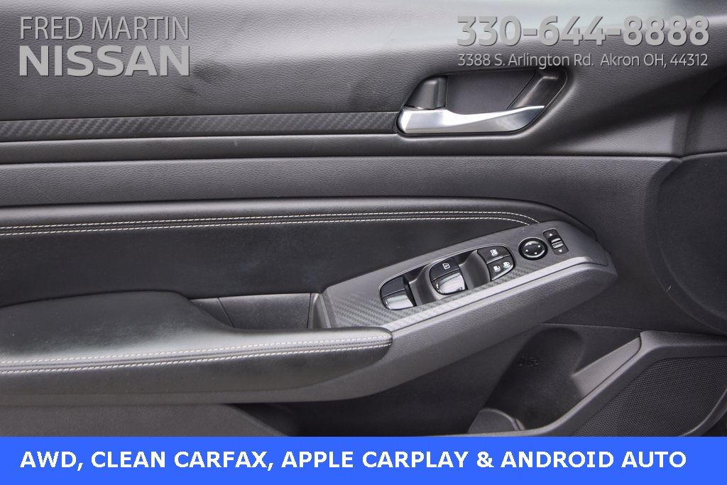 Vehicle image 21 of 30