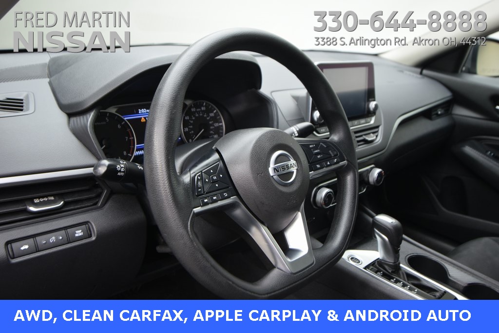 Vehicle image 18 of 30