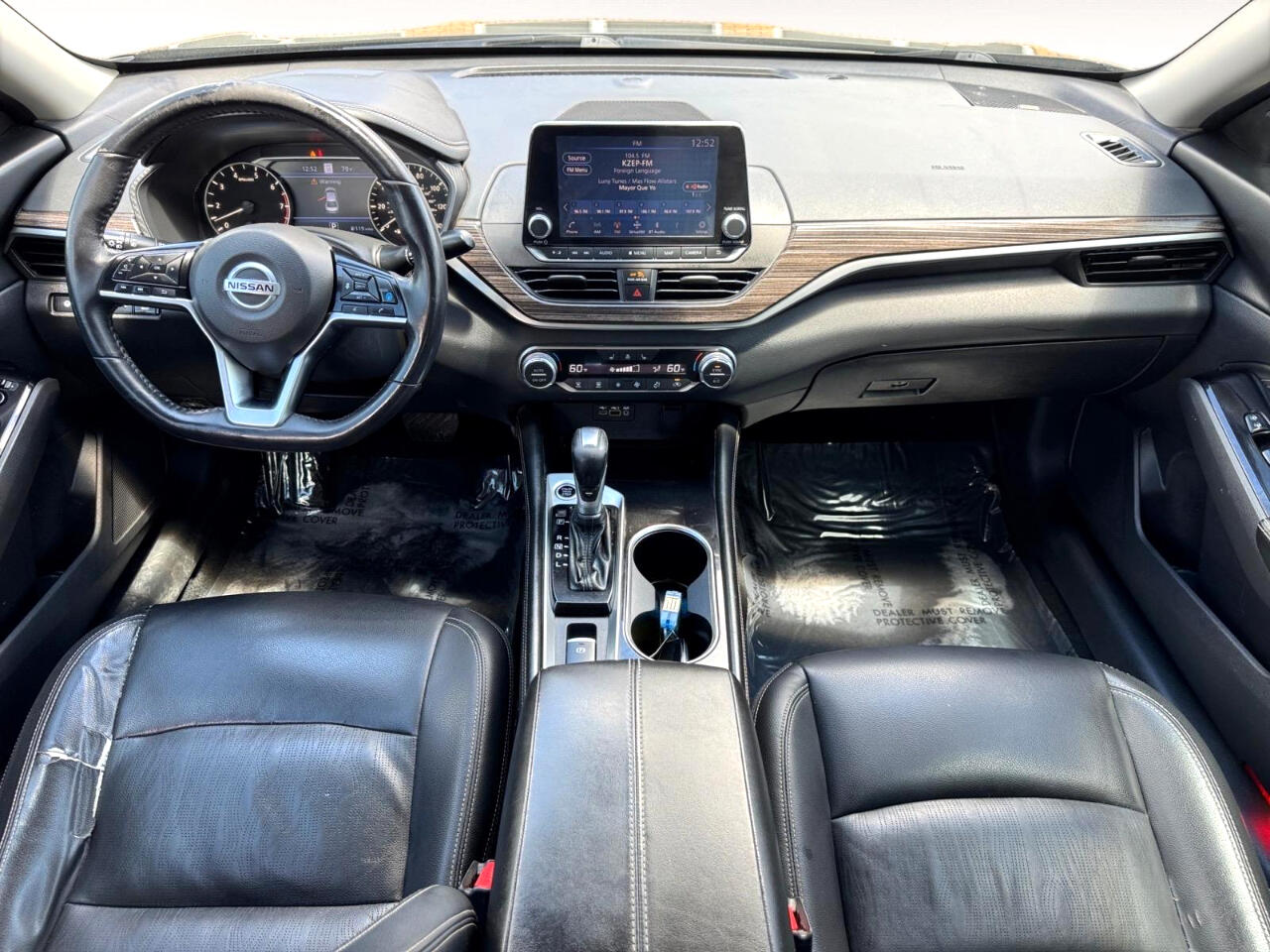 Vehicle image 22 of 26
