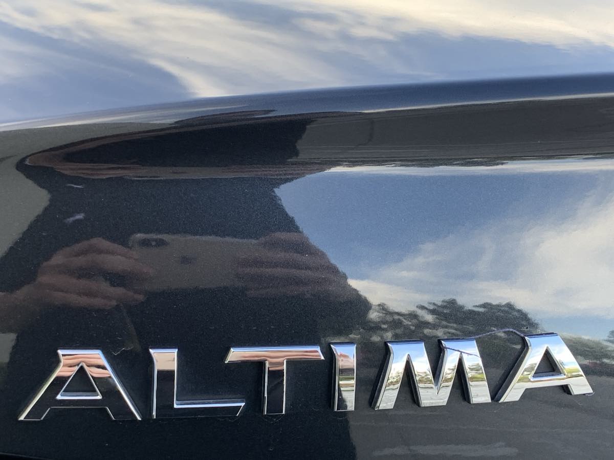 Vehicle image 8 of 28