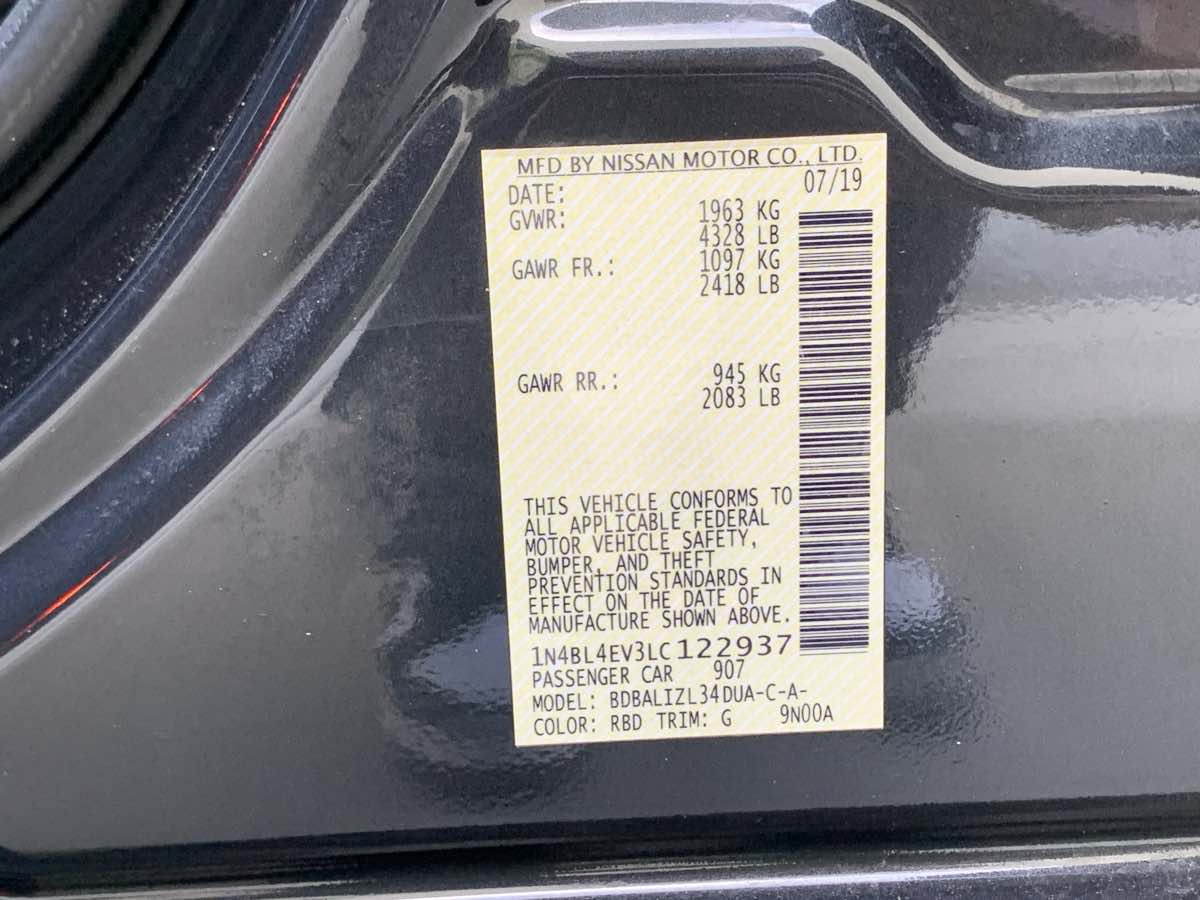 Vehicle image 9 of 28