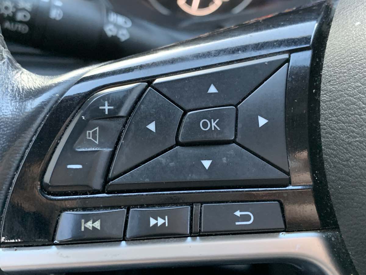 Vehicle image 15 of 28
