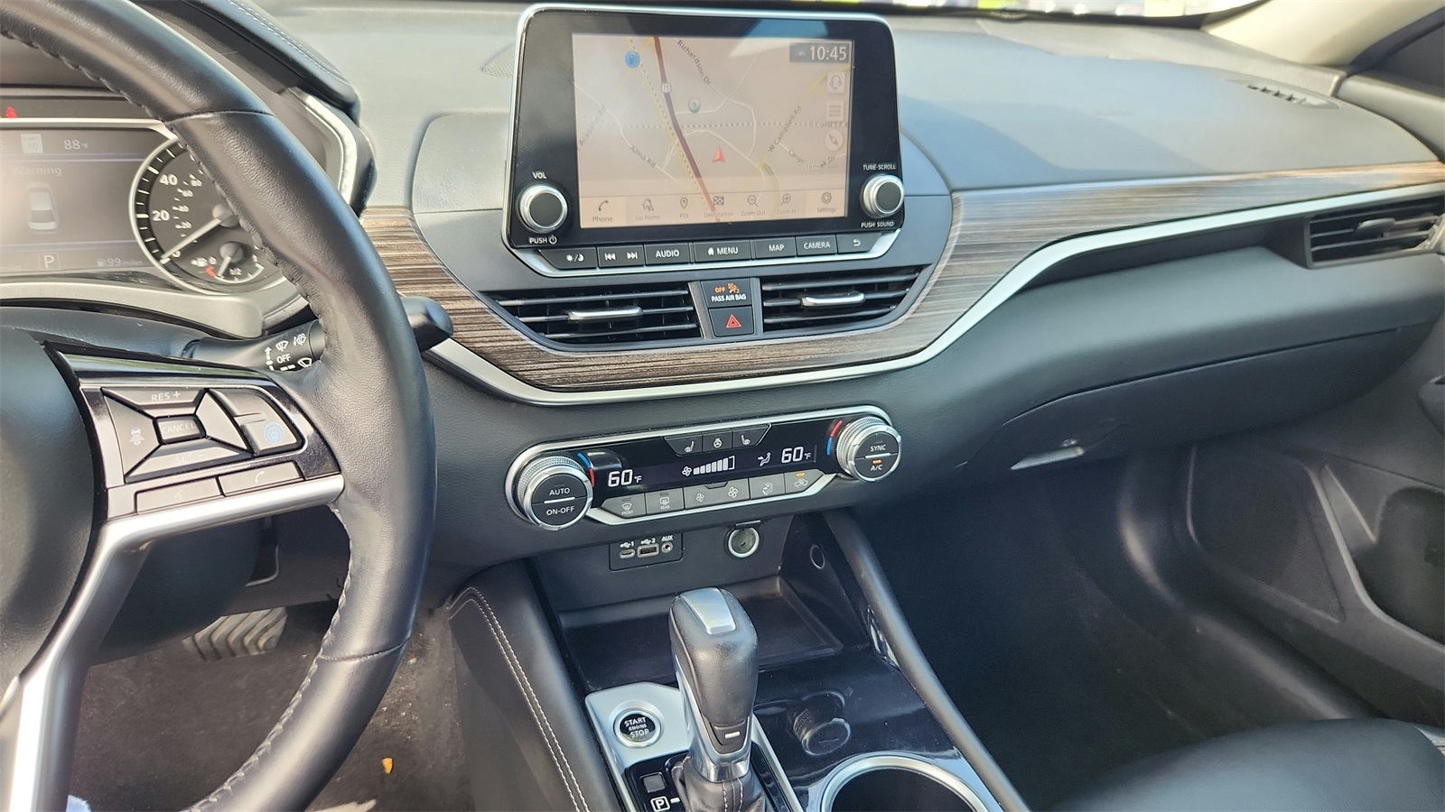 Vehicle image 17 of 43