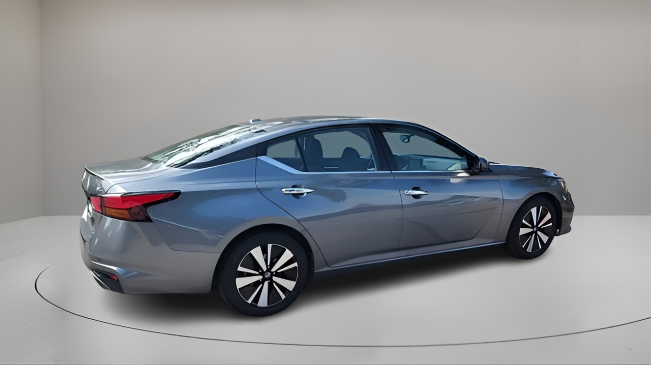 Vehicle image 40 of 43