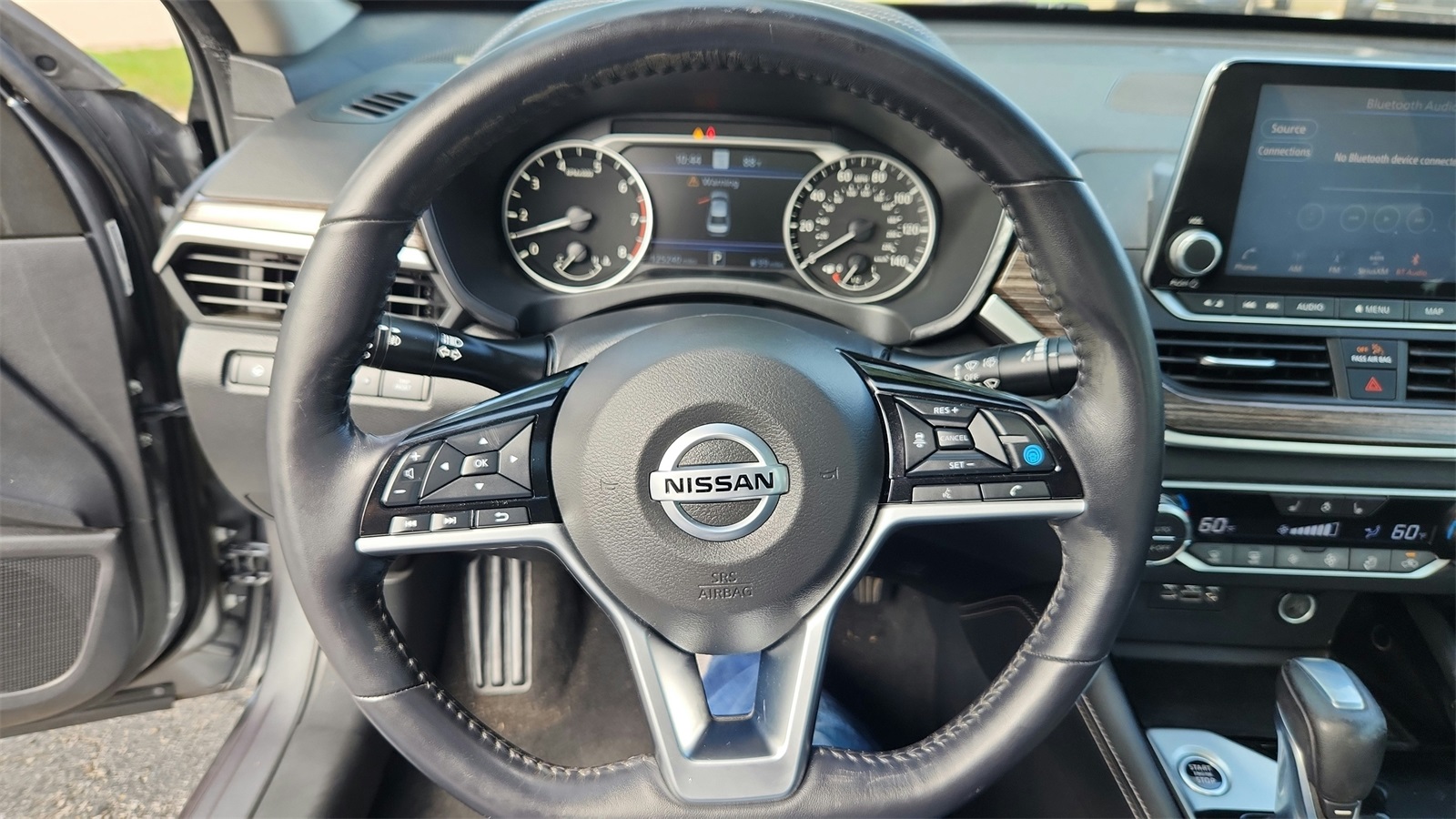 Vehicle image 13 of 43