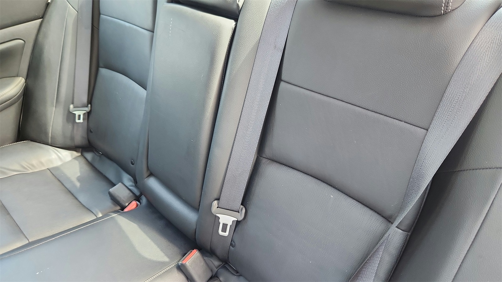 Vehicle image 21 of 43