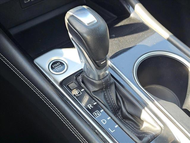 Vehicle image 22 of 30