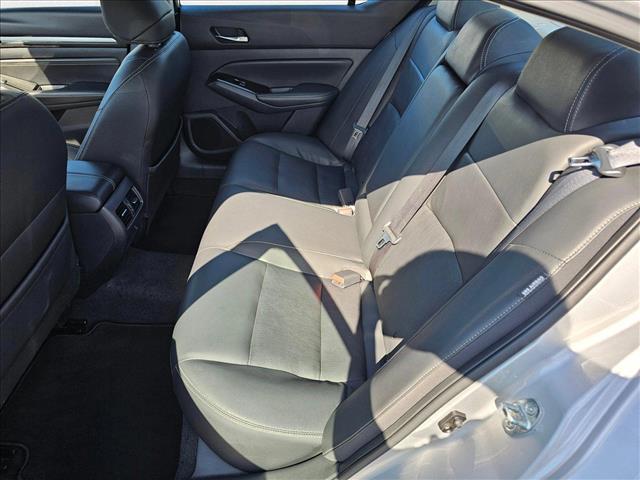 Vehicle image 11 of 30