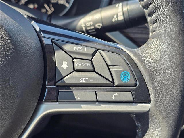 Vehicle image 26 of 30