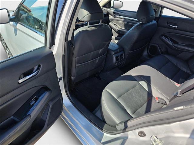 Vehicle image 12 of 30
