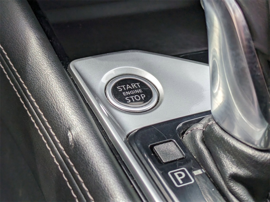 Vehicle image 23 of 27