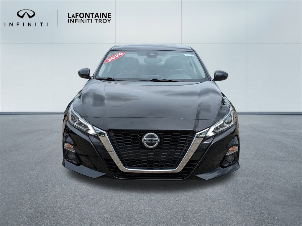 Vehicle image 2 of 27
