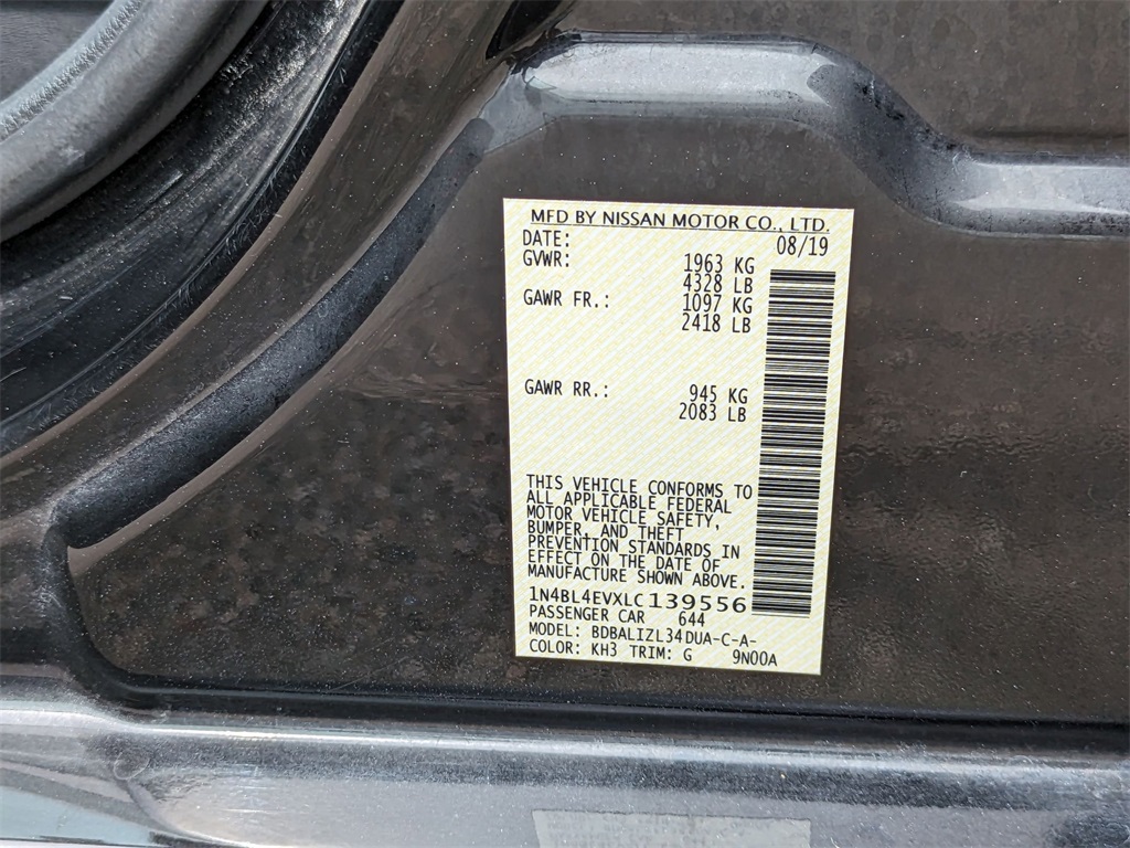 Vehicle image 22 of 27