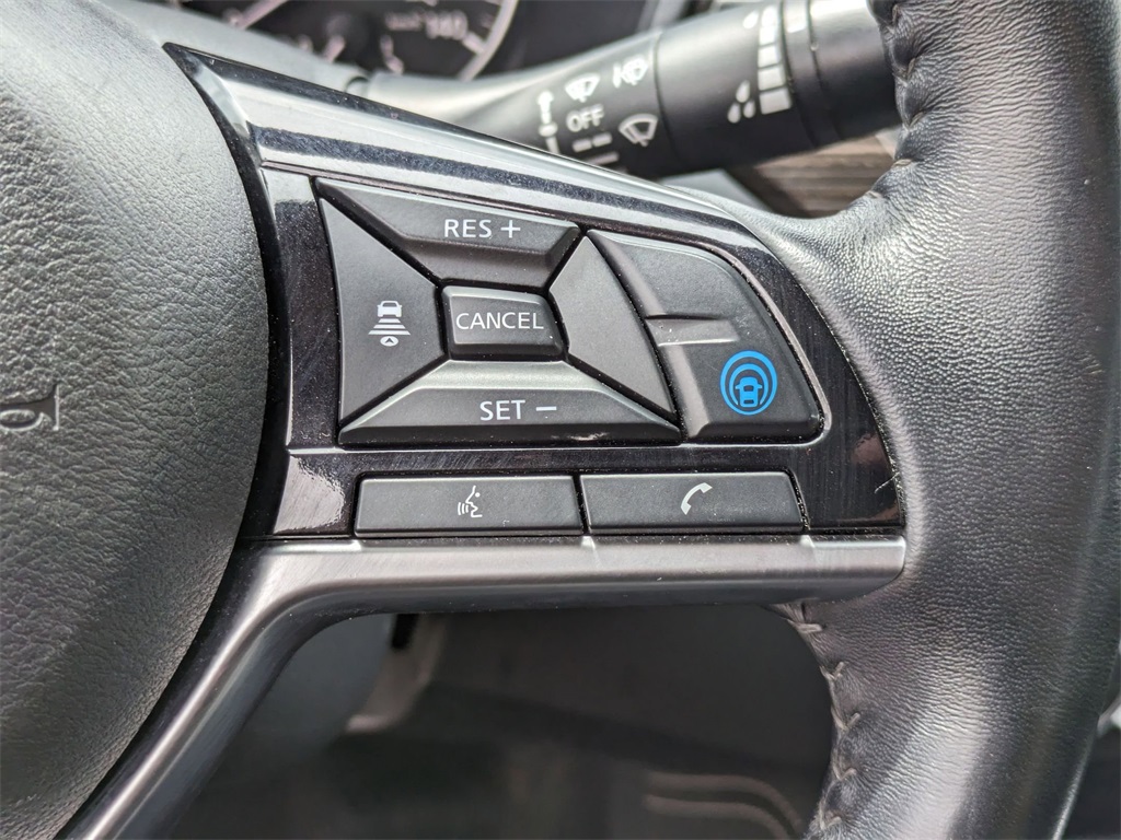 Vehicle image 26 of 27