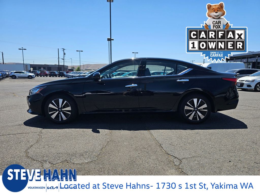 Vehicle image 8 of 43