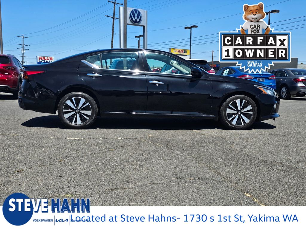 Vehicle image 4 of 43