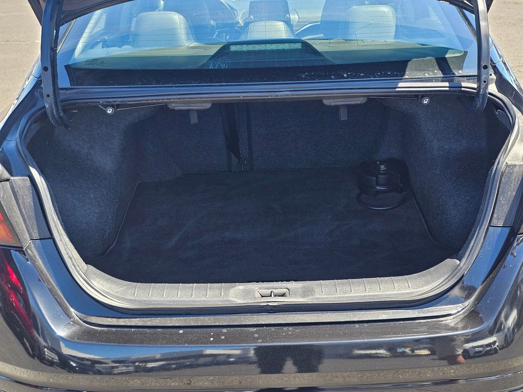 Vehicle image 10 of 43
