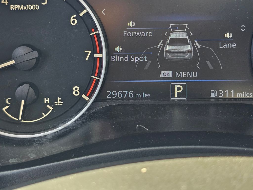 Vehicle image 22 of 43