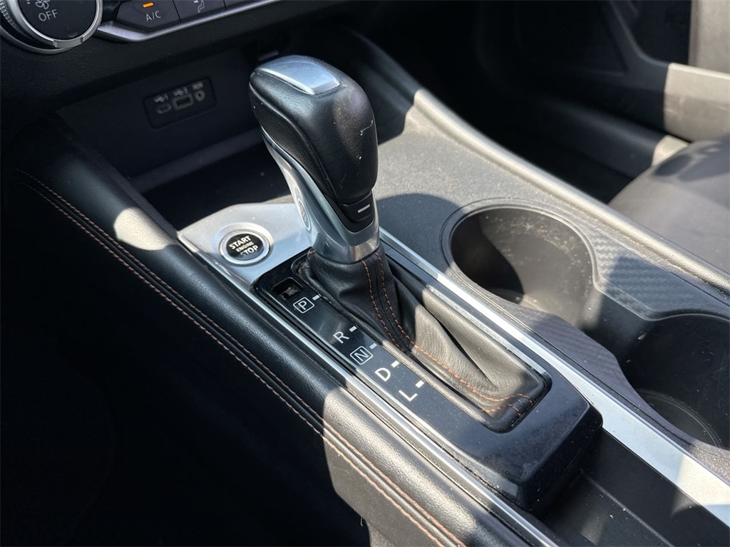 Vehicle image 19 of 24