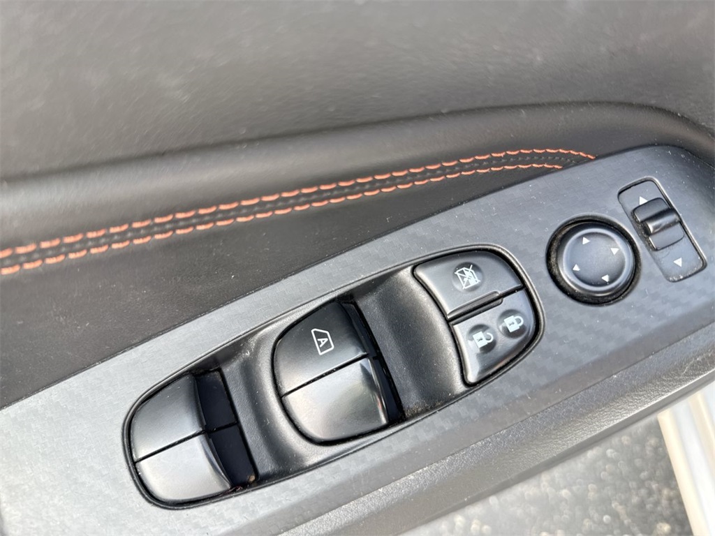 Vehicle image 20 of 24