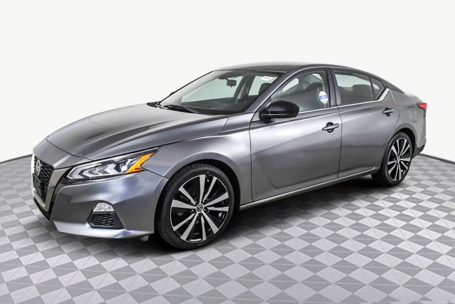 Vehicle image 1 of 32