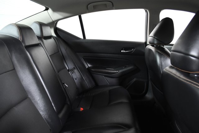 Vehicle image 12 of 32
