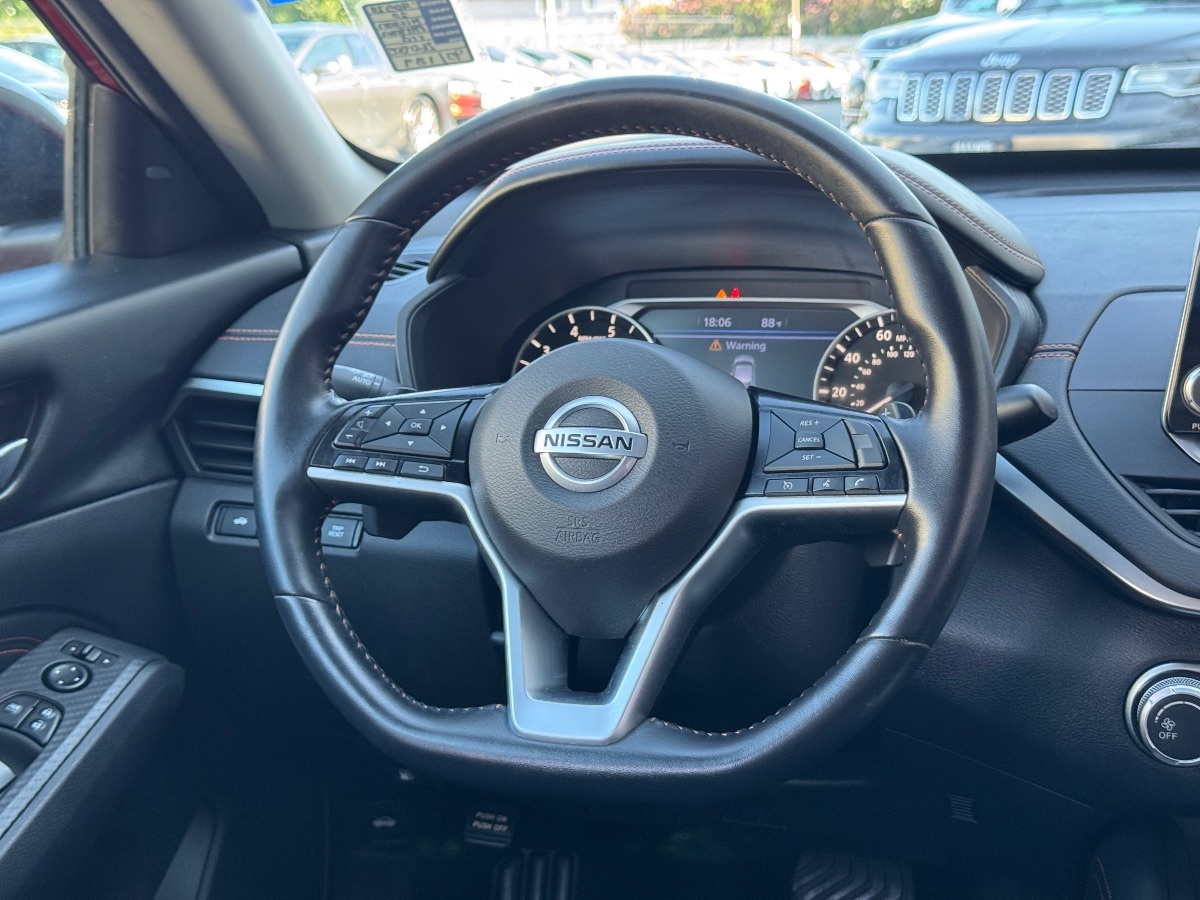 Vehicle image 17 of 17