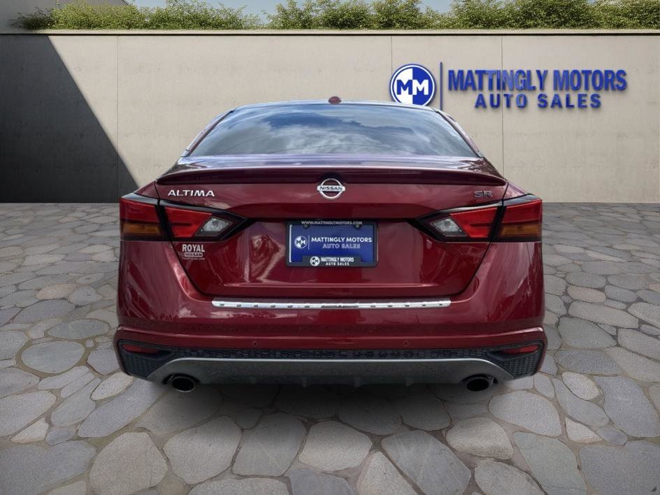 Vehicle image 6 of 23