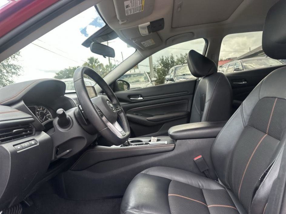 Vehicle image 12 of 23