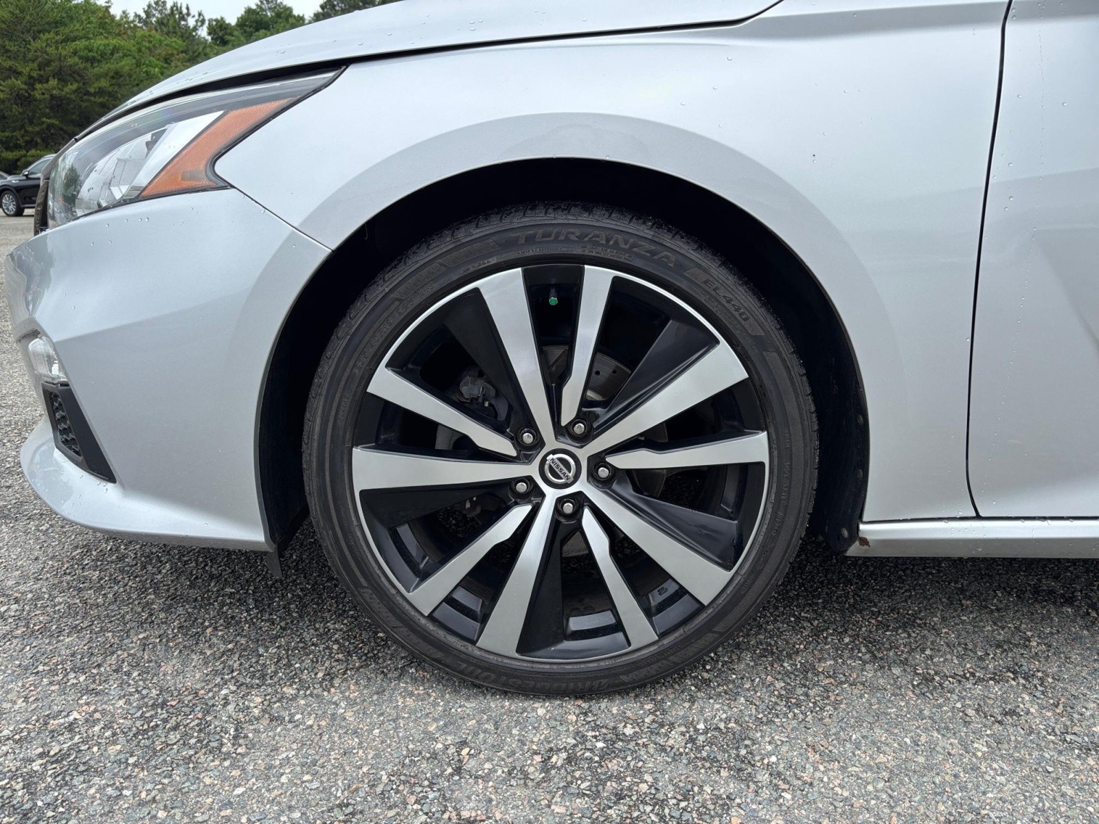 Vehicle image 9 of 22