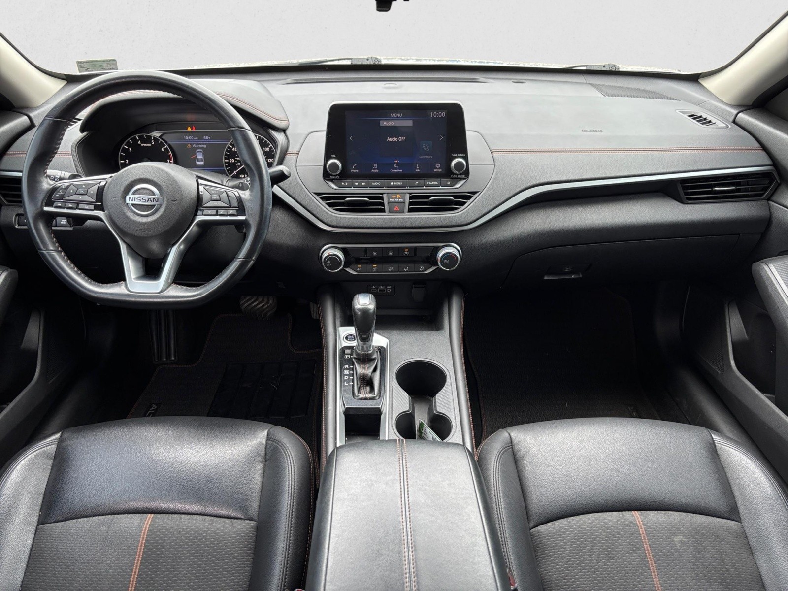 Vehicle image 13 of 22
