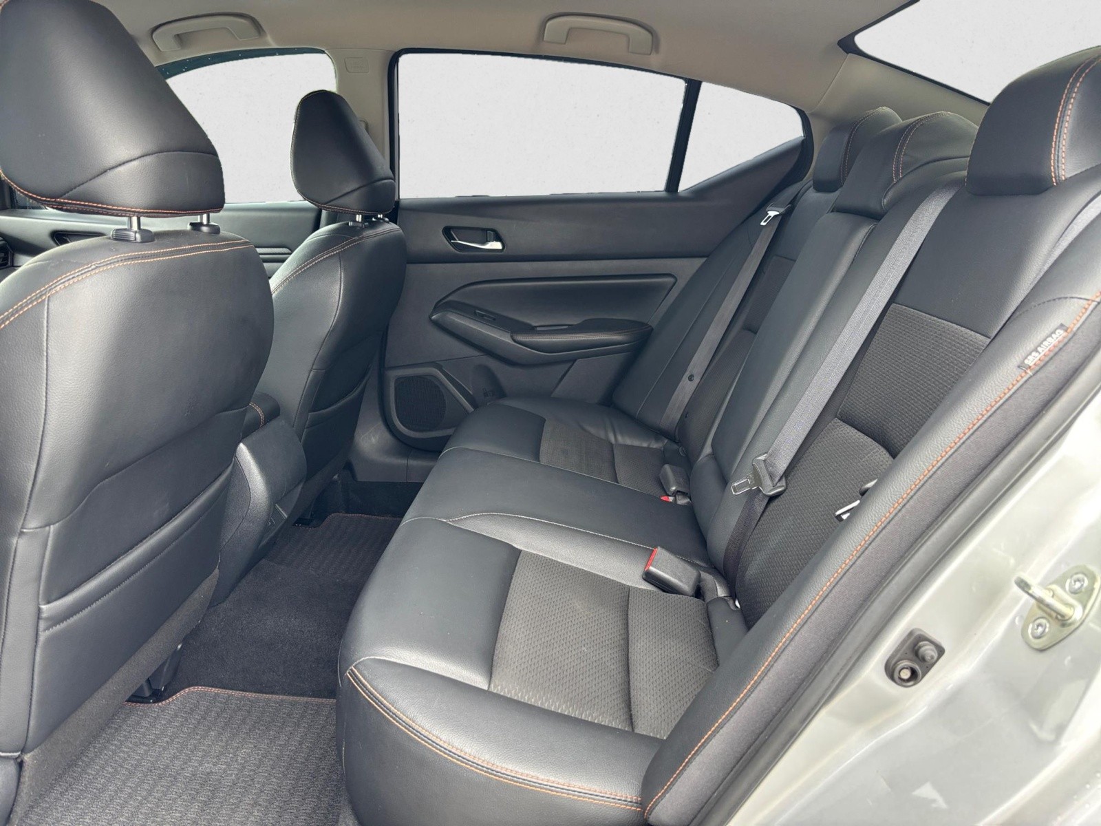 Vehicle image 11 of 22
