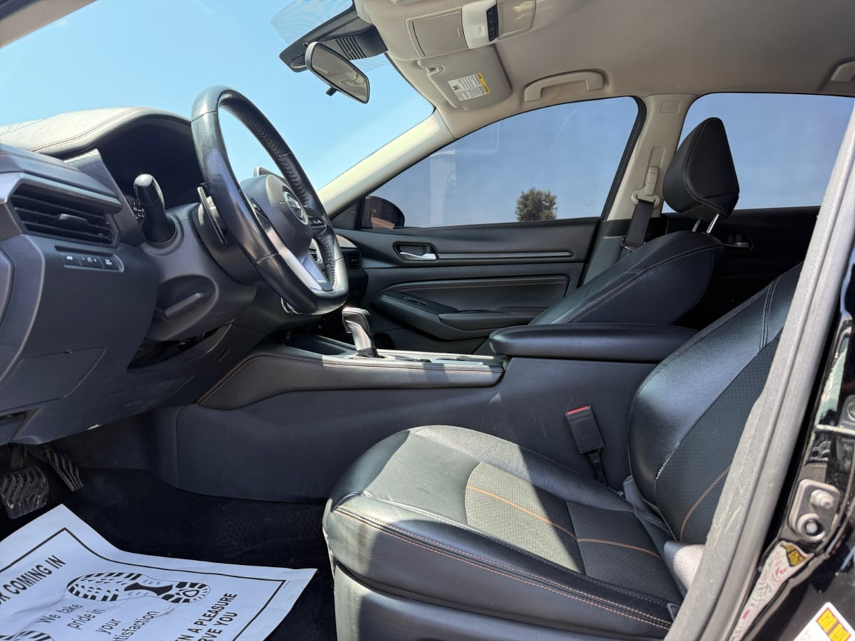 Vehicle image 19 of 20