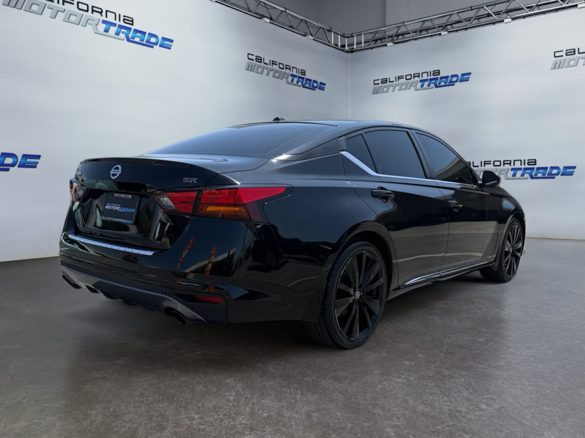 Vehicle image 5 of 20