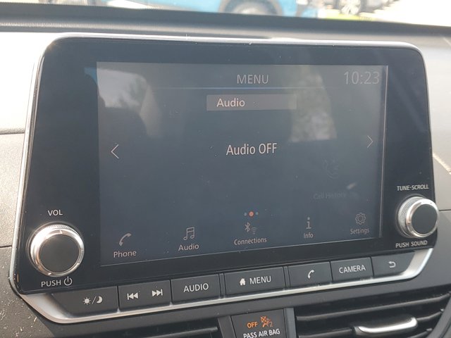 Vehicle image 16 of 31