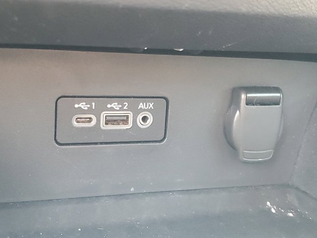 Vehicle image 29 of 31
