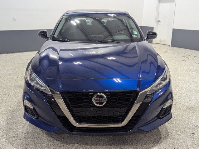 Vehicle image 2 of 19
