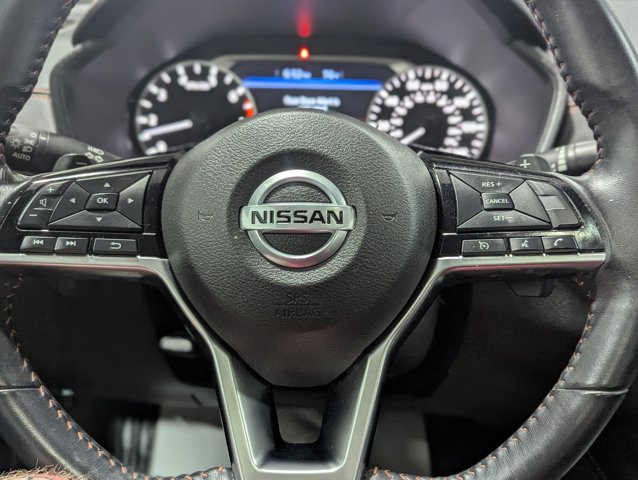 Vehicle image 16 of 19