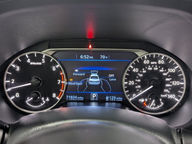 Vehicle image 15 of 19