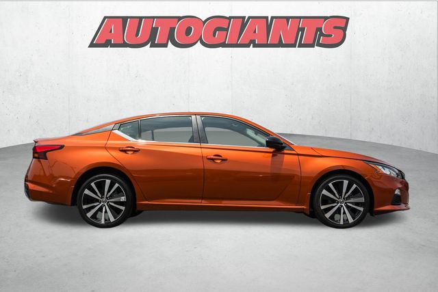 Vehicle image 3 of 42