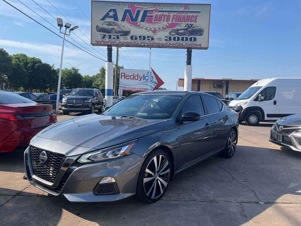 2020 Nissan Altima 2.5 SR Image 1 of 17