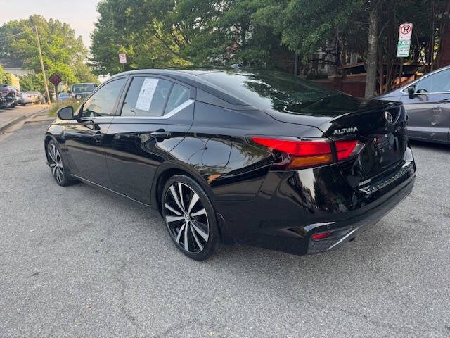 Vehicle image 6 of 25