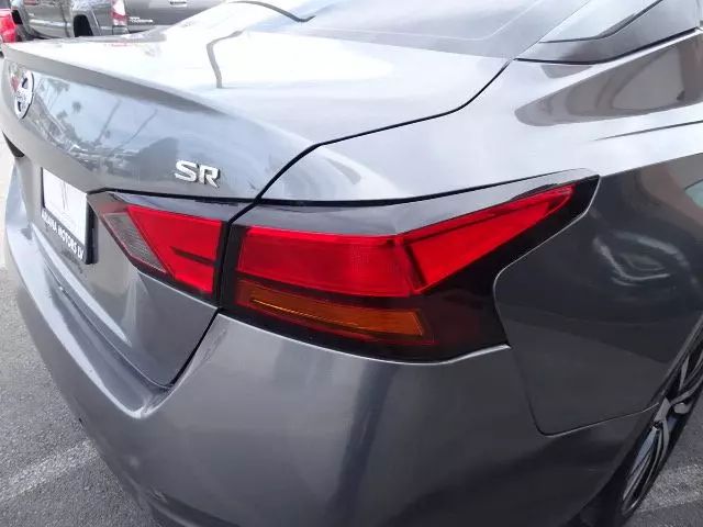Vehicle image 19 of 48