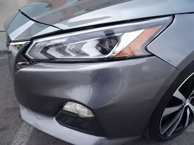 Vehicle image 12 of 48