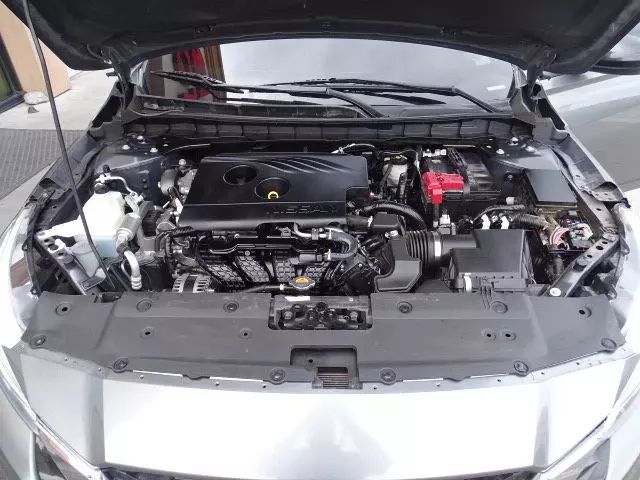 Vehicle image 46 of 48