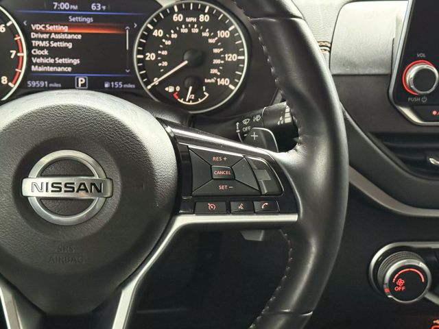 Vehicle image 33 of 48