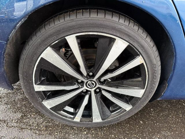 Vehicle image 45 of 48