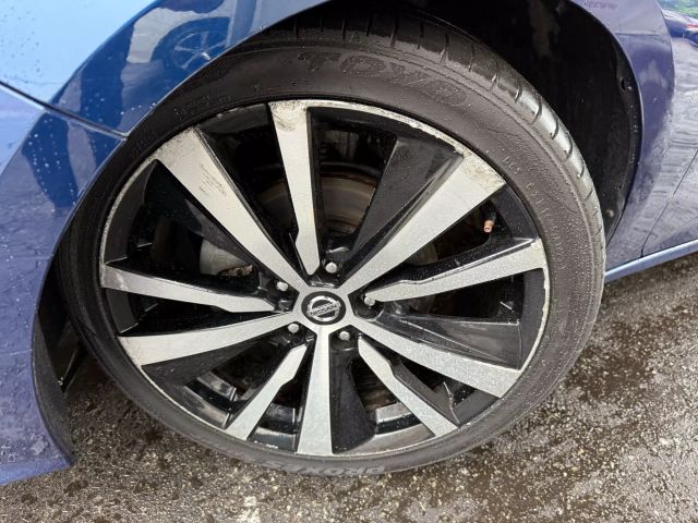Vehicle image 38 of 48